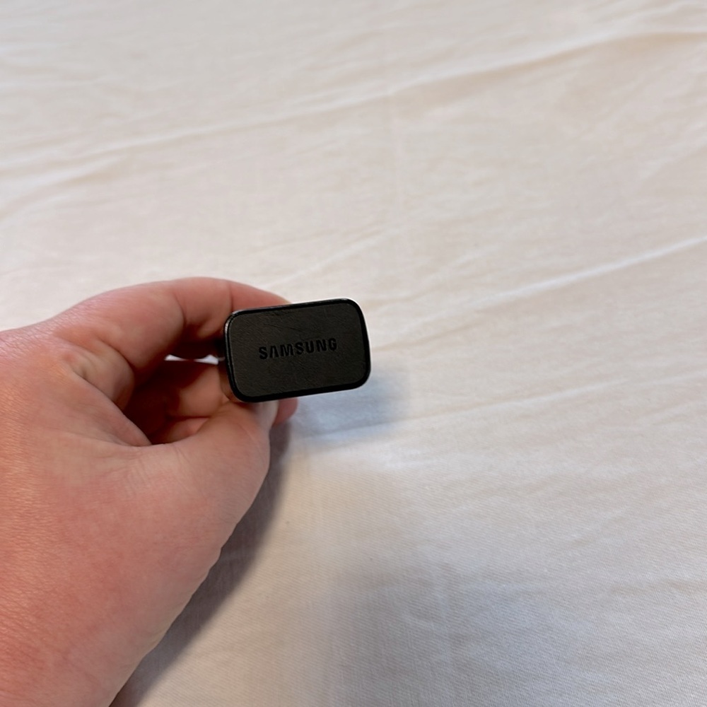 Samsung Block Charger - Picture 2 of 3